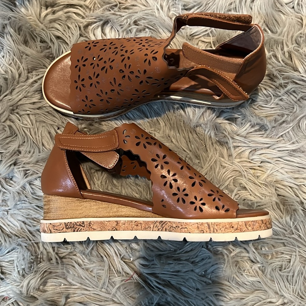 Sandals - Picture 2 of 2